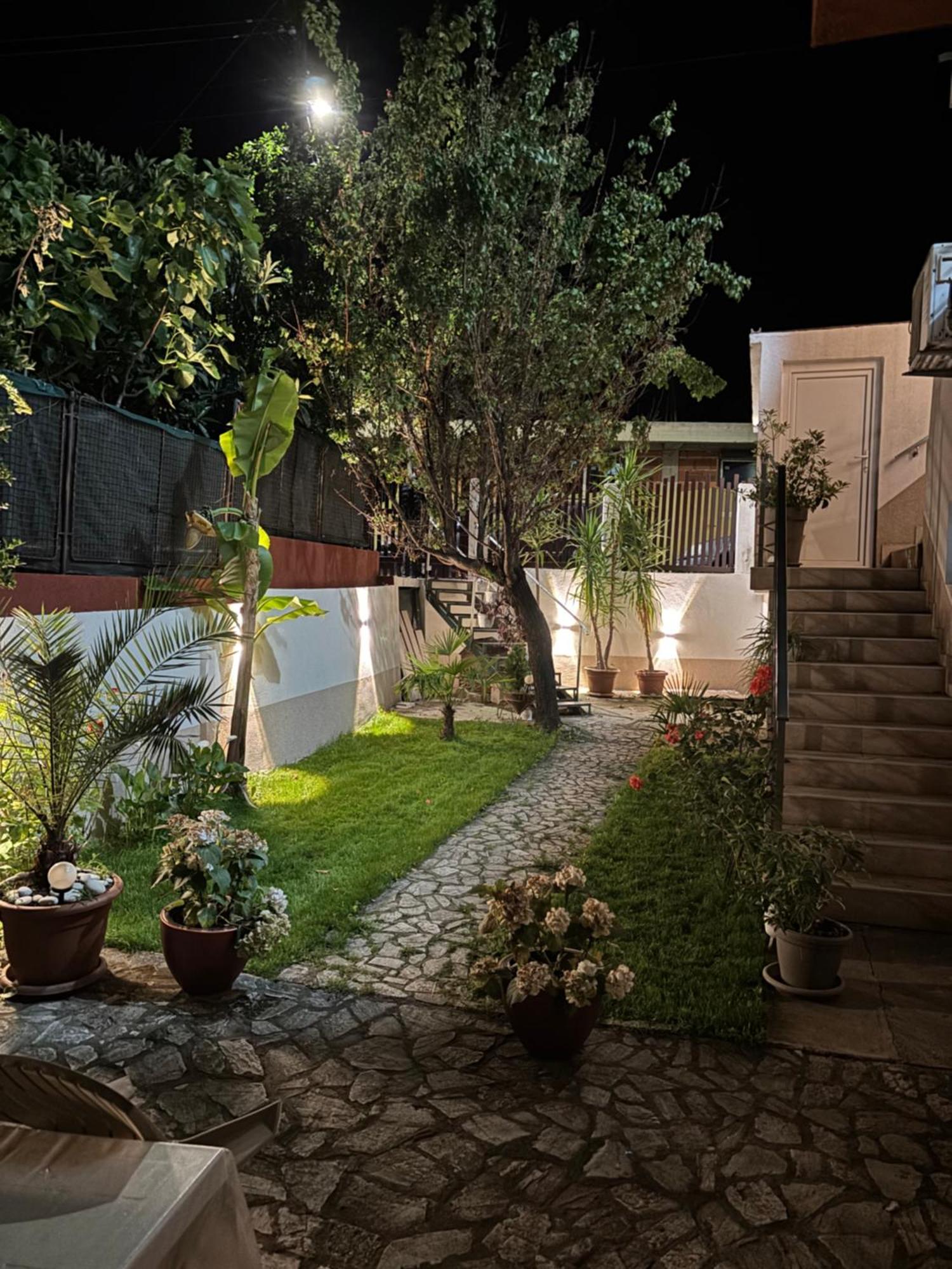 Garden Oasis Apartment