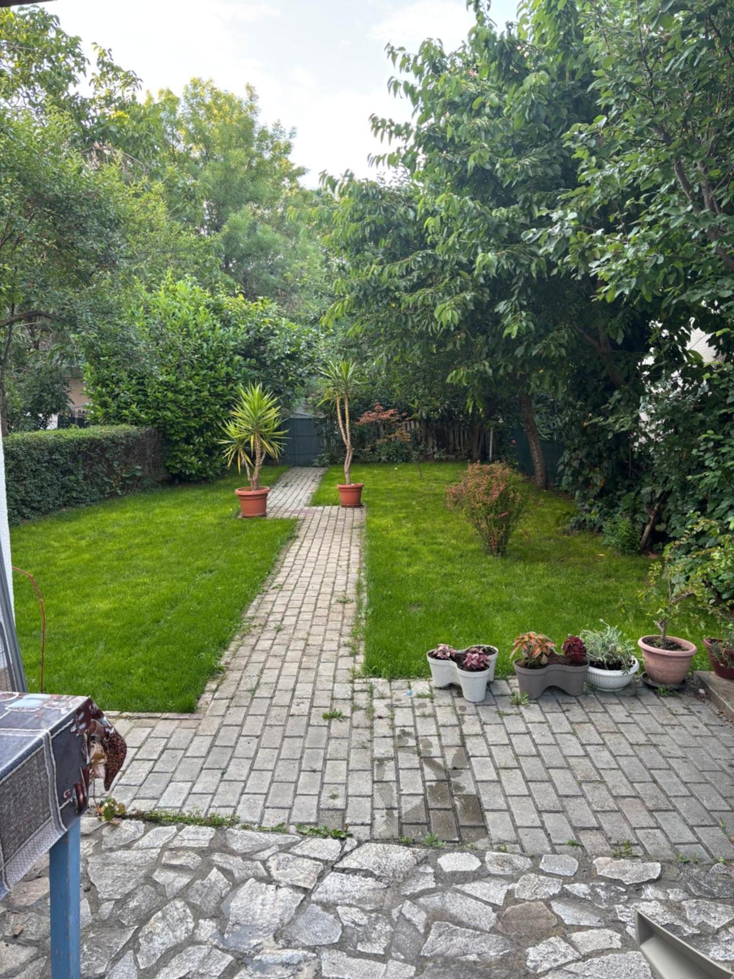 Garden Oasis Apartment